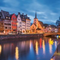 Old town of Strasbourg, France with Christmas decorations © Mapics - stock.adobe.com