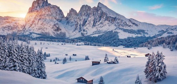 Untouched winter landscape. Frosty winter view of Alpe di Siusi © Andrew Mayovskyy - stock.adob