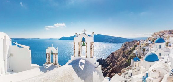 Amazing panoramic landscape, luxury travel vacation. Oia town on © icemanphotos - stock.adobe.com